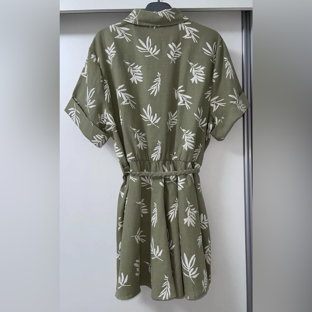Zara Green Leaf Print mini dress size medium - Picture 2 of 6